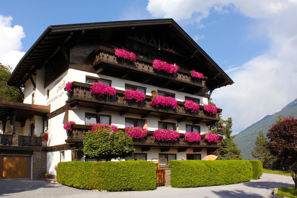 Gaestehaus Friedl Imst Exterior foto